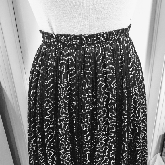 Julio Julio size S full black skirt/sliver sequins - Picture 4 of 7